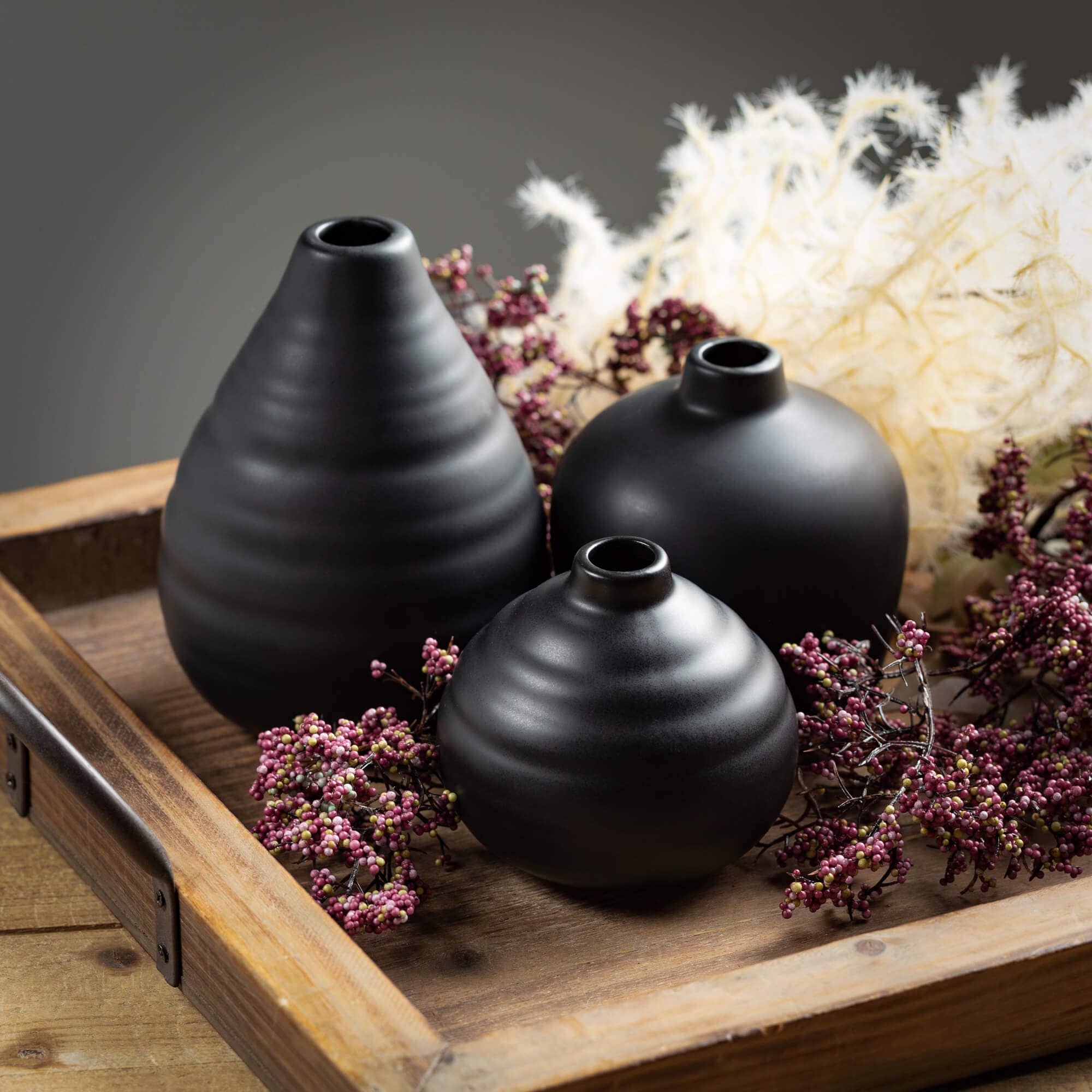 EBONY COMPACT VASE