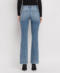 MOUNT BRUCE  MID RISE SEAMLESS WAISTBAND BOOTCUT JEANS
