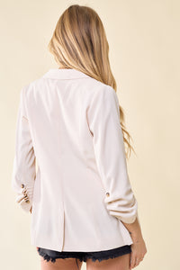 CREAM CINCHED SLEEVE BLAZER