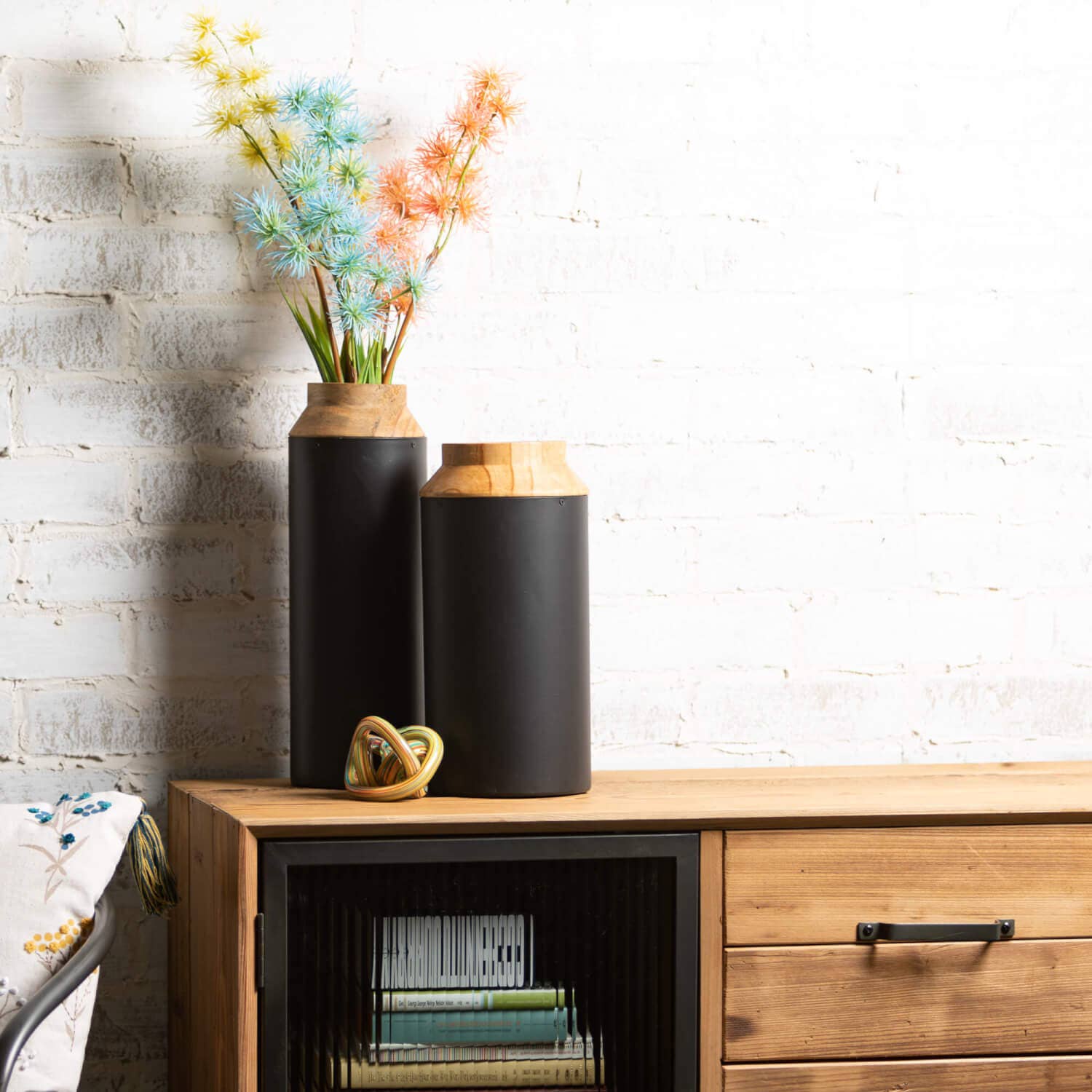 WOOD BLACK VASES