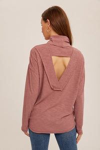 GRAPE BACK CUTOUT COWL NECK RIB PULLOVER