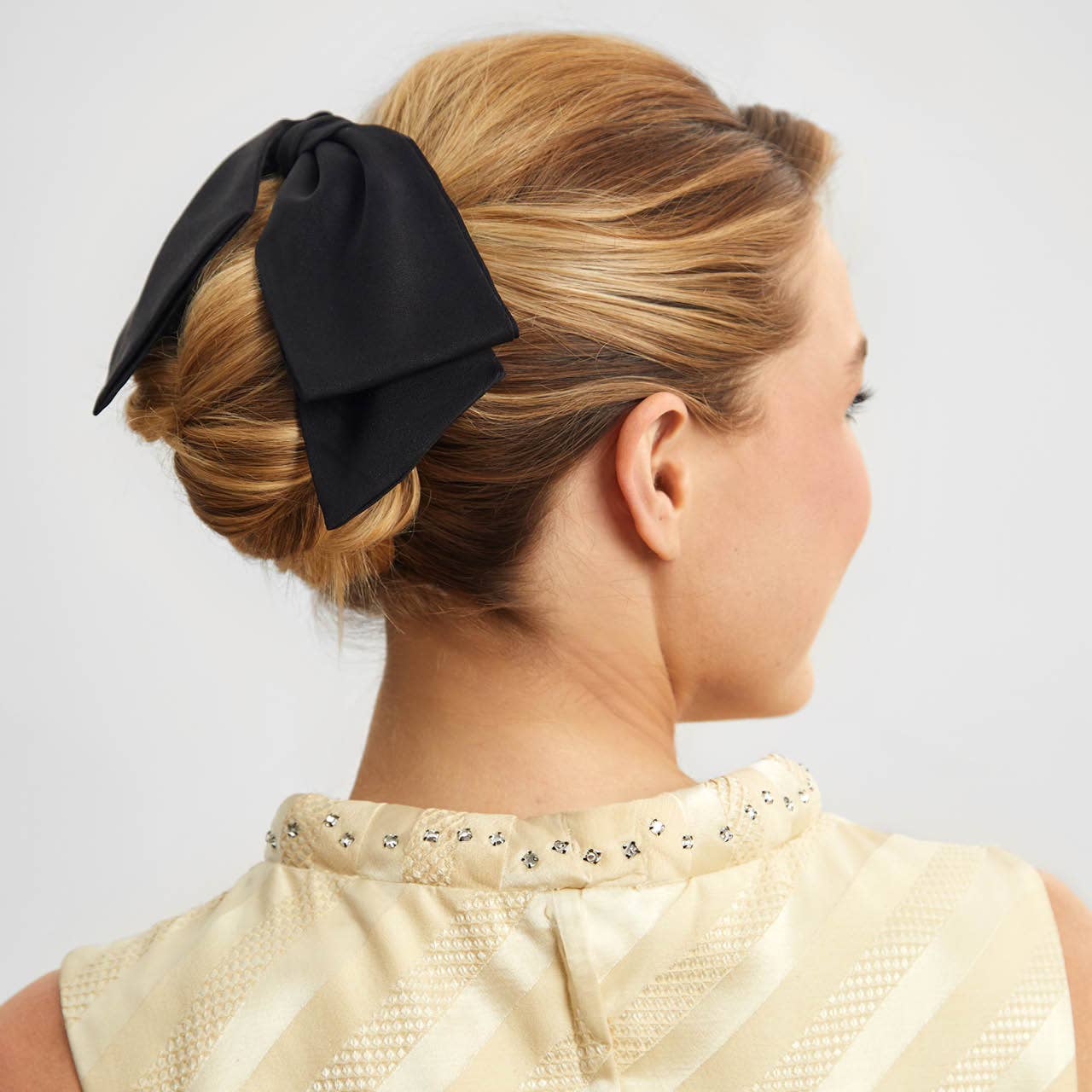 Black Recycled Fabric Bow Hair Clip 1pc