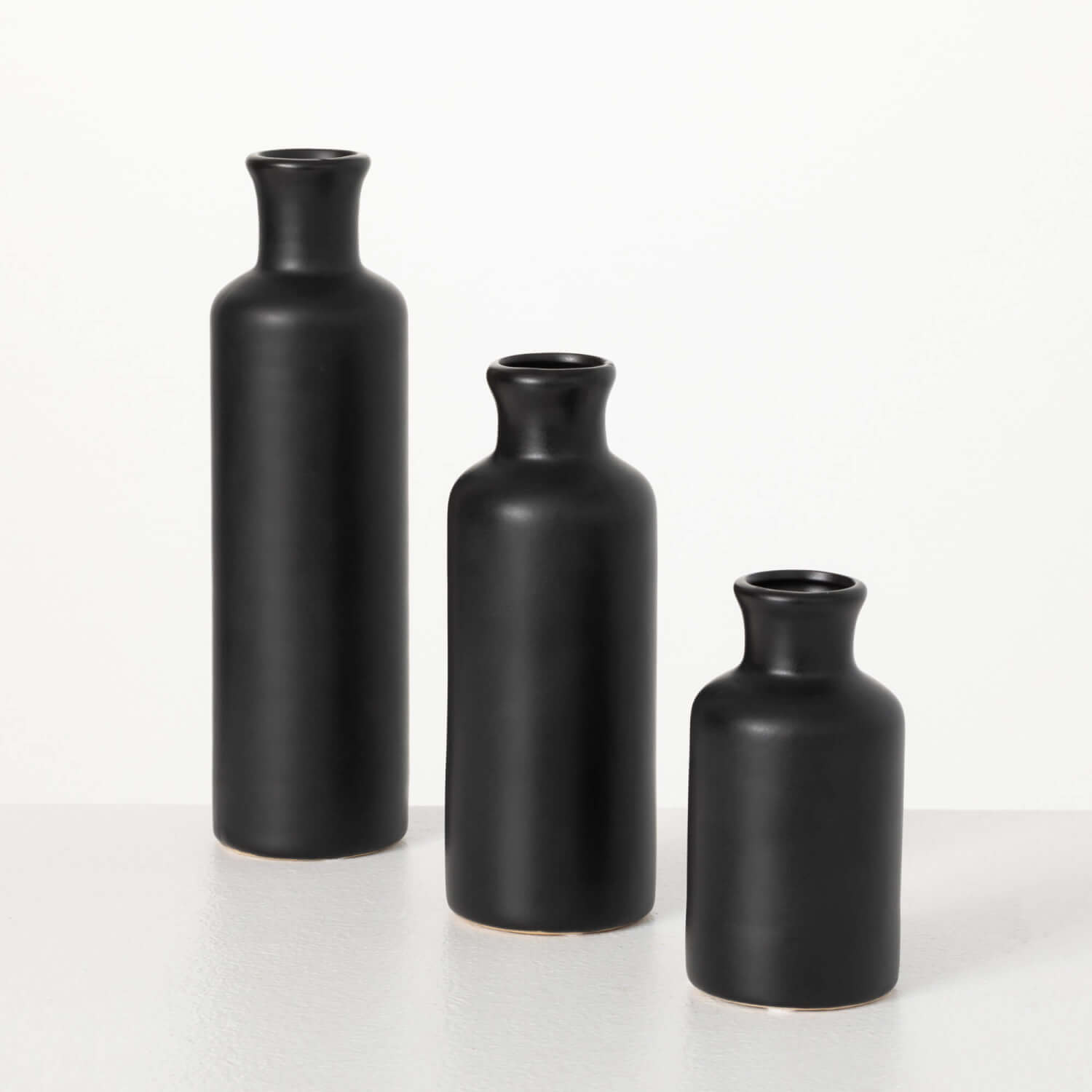 MATTE BLACK VASE