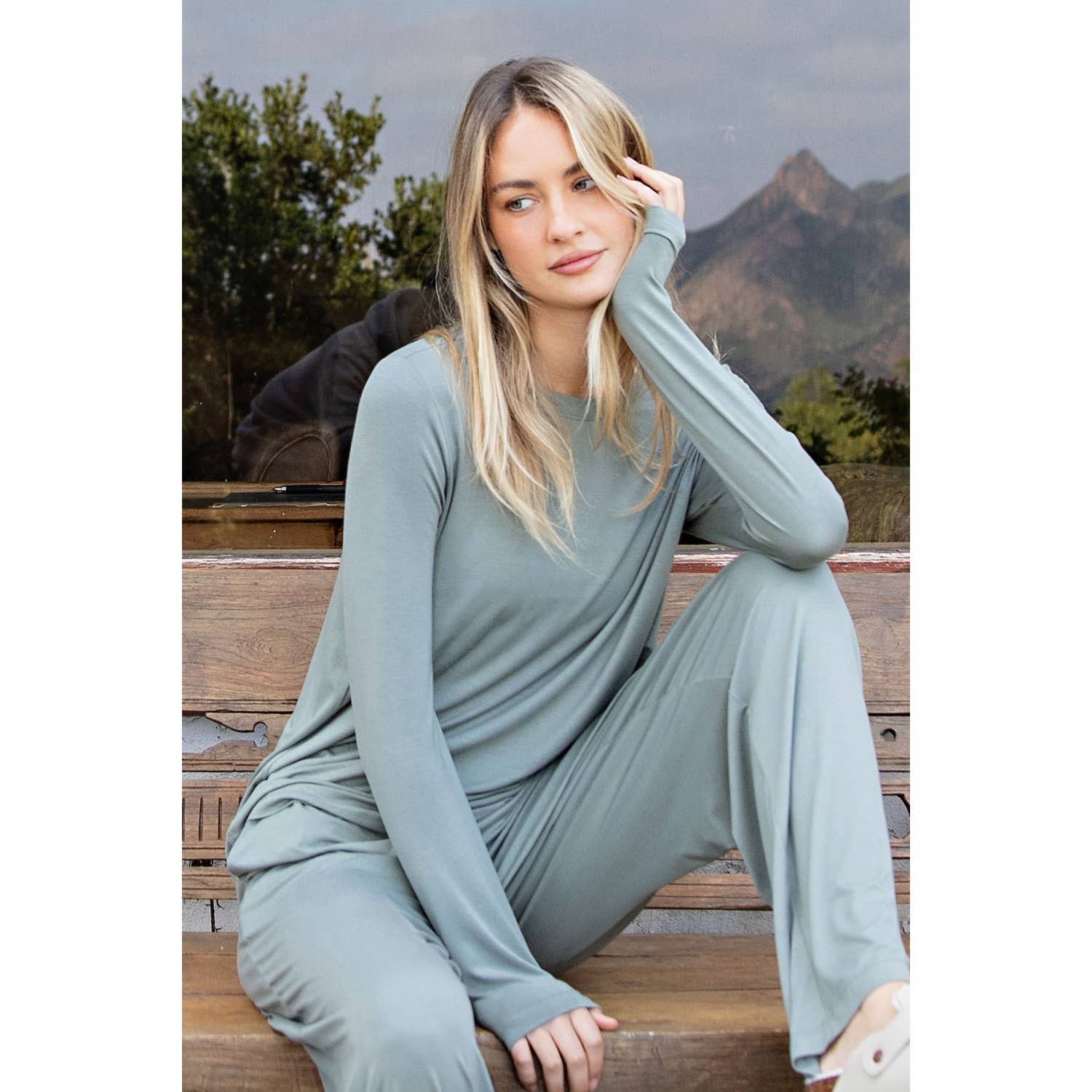 BLACK VISCOSE MODAL LONG SLEEVE TOP