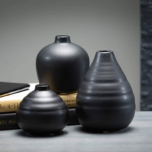 EBONY COMPACT VASE