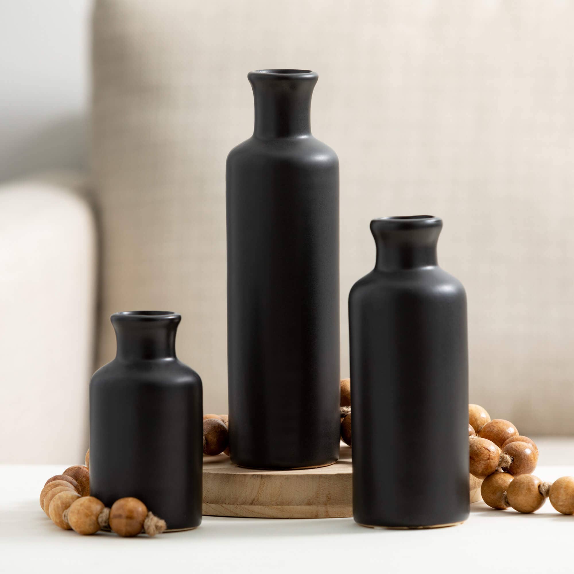 MATTE BLACK VASE