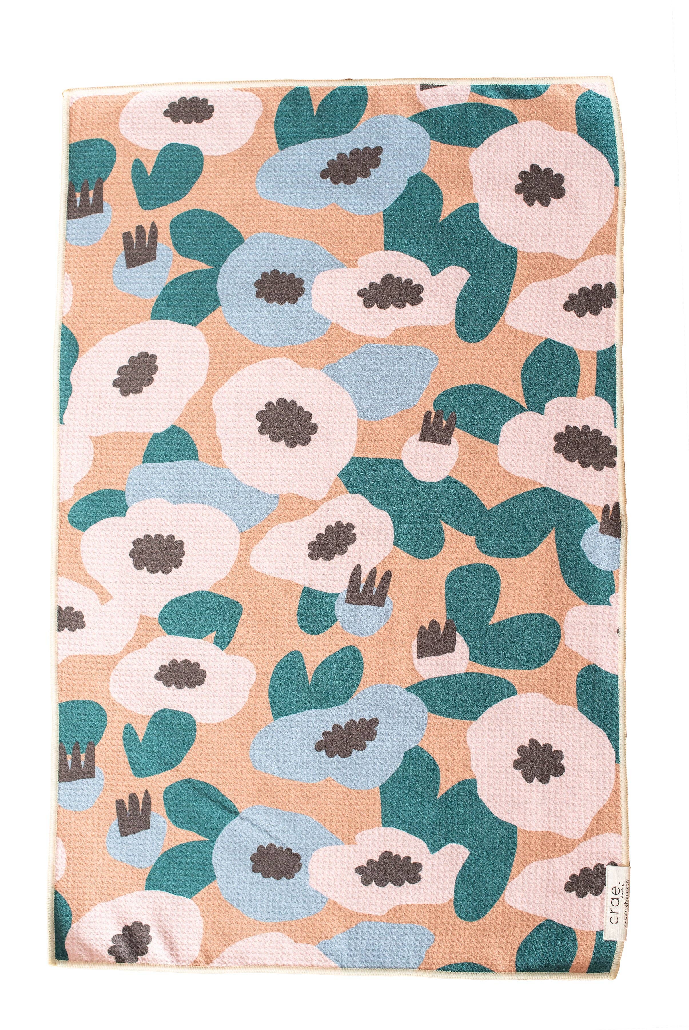 Lilly Plaid: Reversible Hand Towel: Brown / Hand Towel
