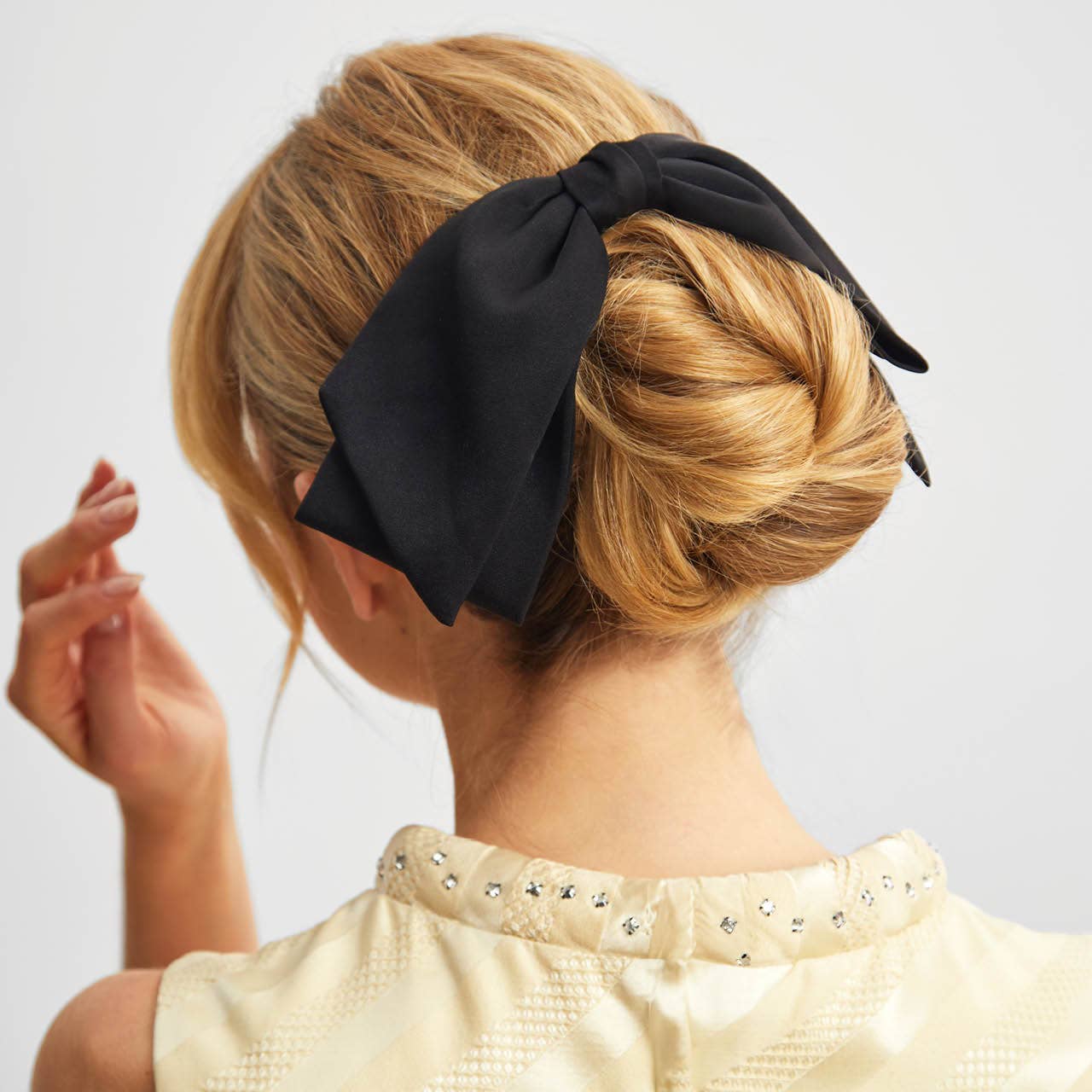 Black Recycled Fabric Bow Hair Clip 1pc