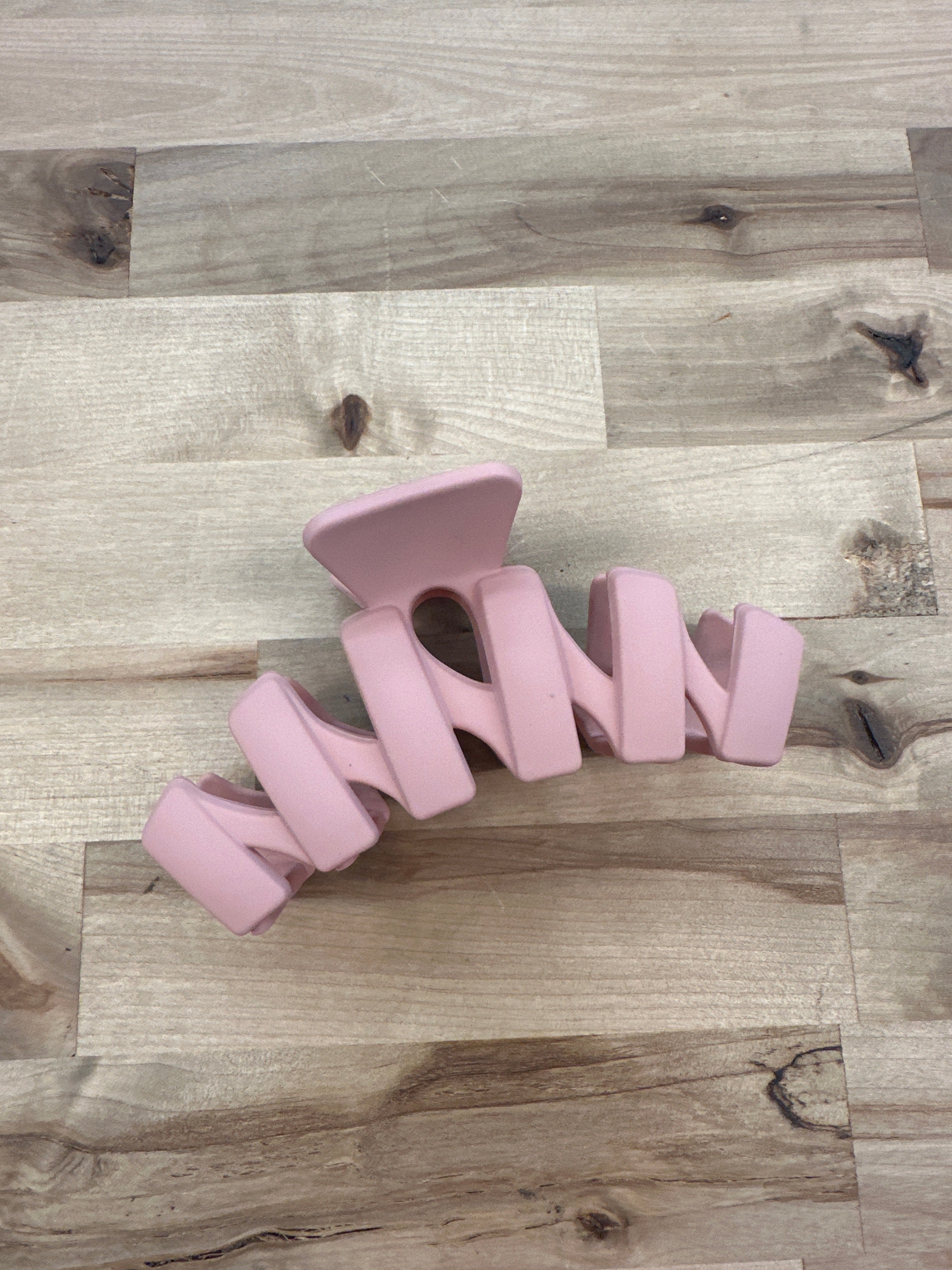 PInk Matte Zigzag Hair Claw