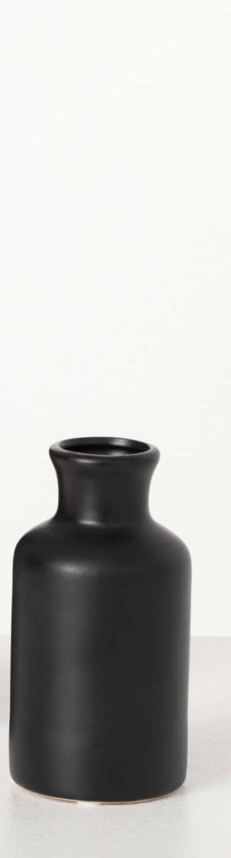 MATTE BLACK VASE