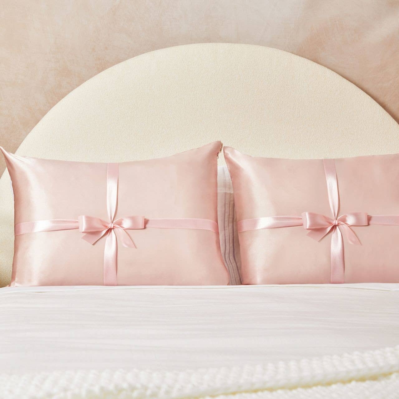 Blush Holiday Standard Pillowcase 2pc