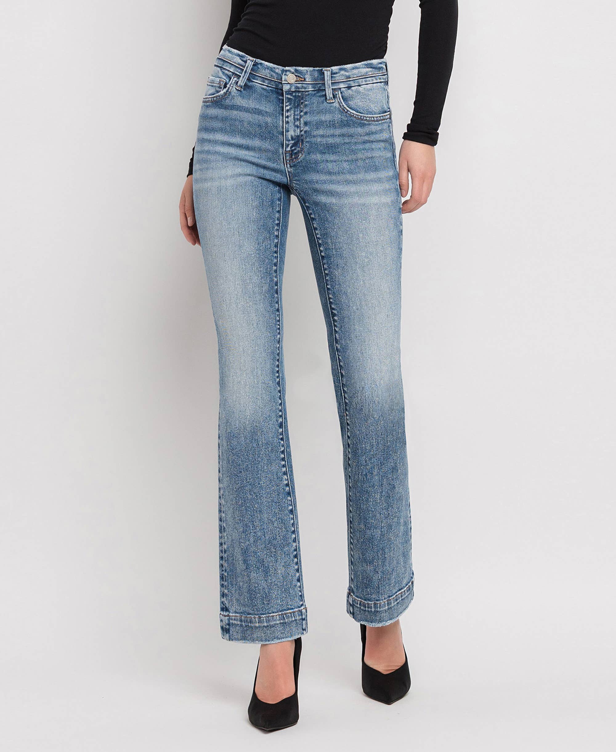 MOUNT BRUCE  MID RISE SEAMLESS WAISTBAND BOOTCUT JEANS