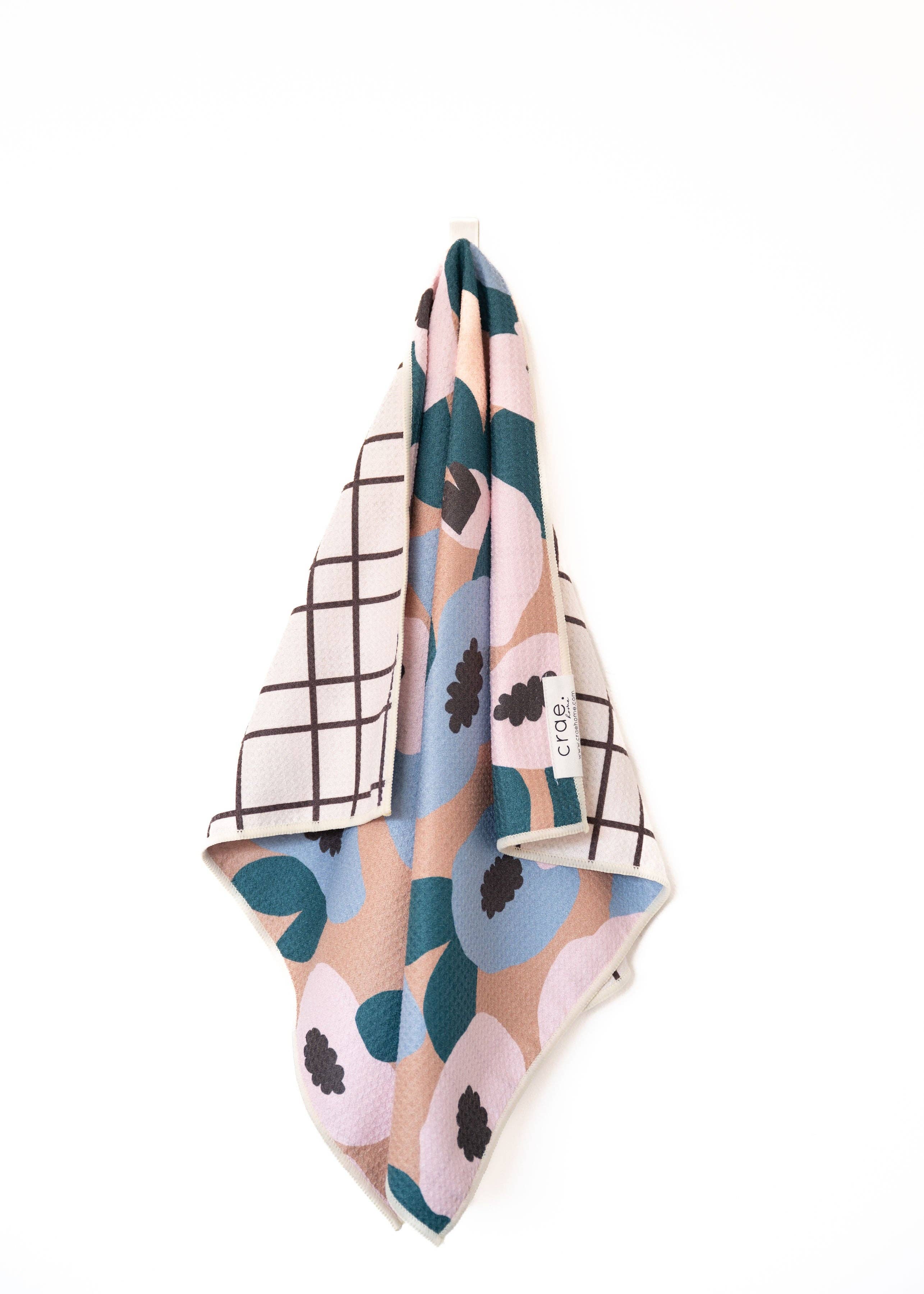 Lilly Plaid: Reversible Hand Towel: Brown / Hand Towel