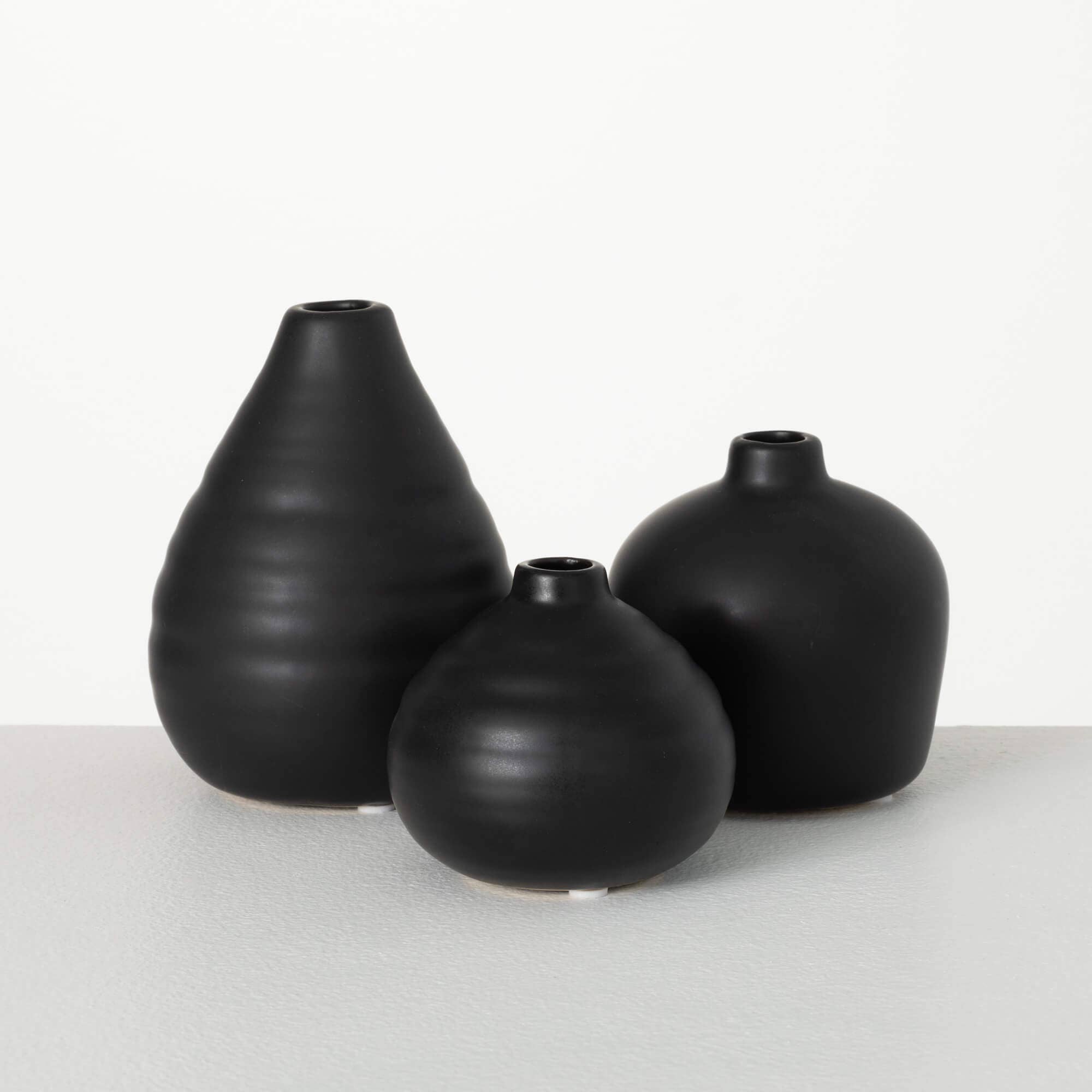 EBONY COMPACT VASE