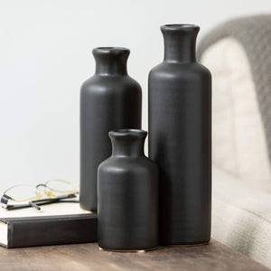 MATTE BLACK VASE