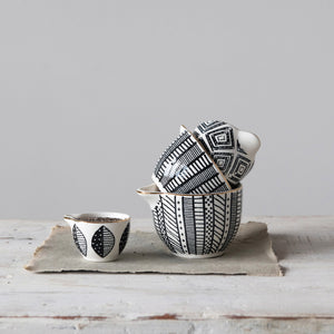 Stoneware Measuring Cups with Pattern
